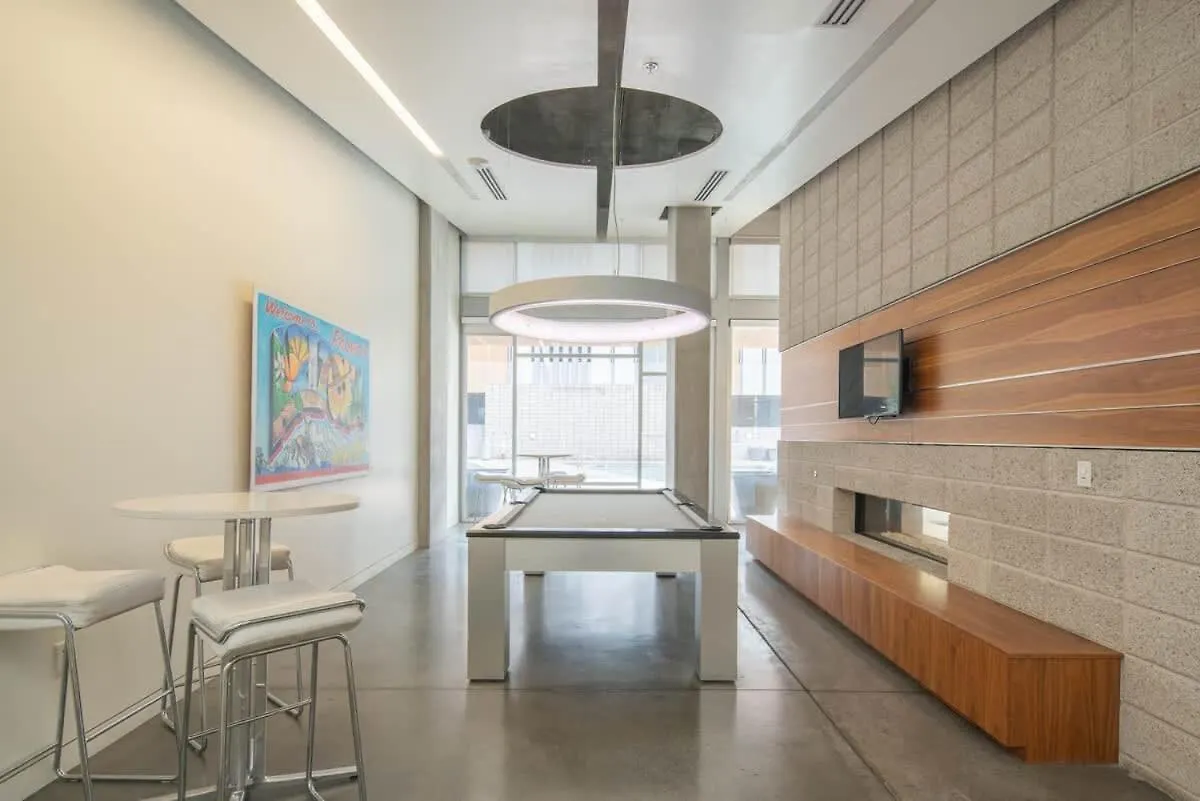 Appartement Modern 2Bd - Cdt - Gym, Pool, Parking - Sleep 8 à Phoenix États-Unis