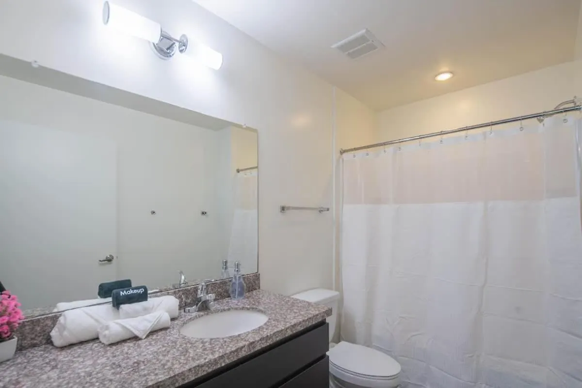 Appartement Modern 2Bd - Cdt - Gym, Pool, Parking - Sleep 8 à Phoenix