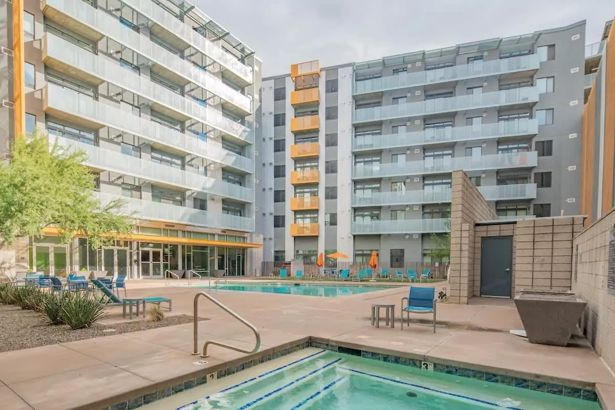 Appartement Modern 2Bd - Cdt - Gym, Pool, Parking - Sleep 8 à Phoenix