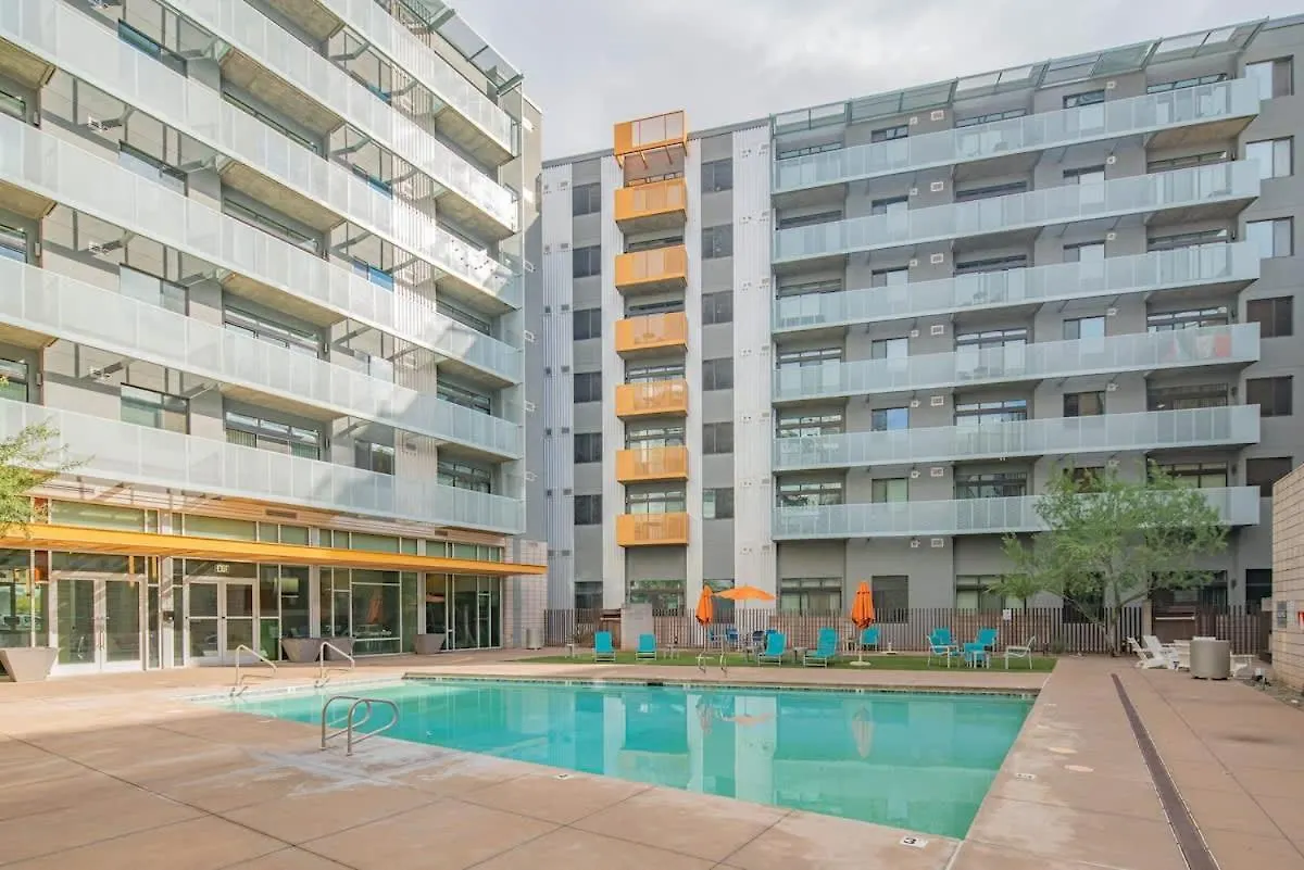 Appartement Modern 2Bd - Cdt - Gym, Pool, Parking - Sleep 8 à Phoenix