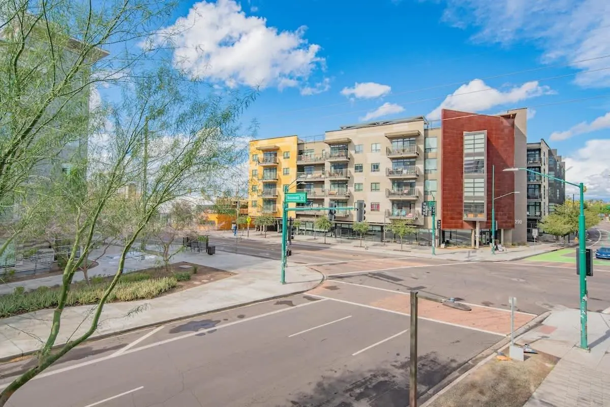 Appartement Modern 2Bd - Cdt - Gym, Pool, Parking - Sleep 8 à Phoenix