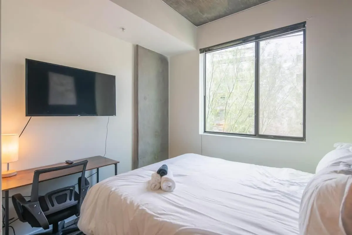 Appartement Modern 2Bd - Cdt - Gym, Pool, Parking - Sleep 8 à Phoenix États-Unis