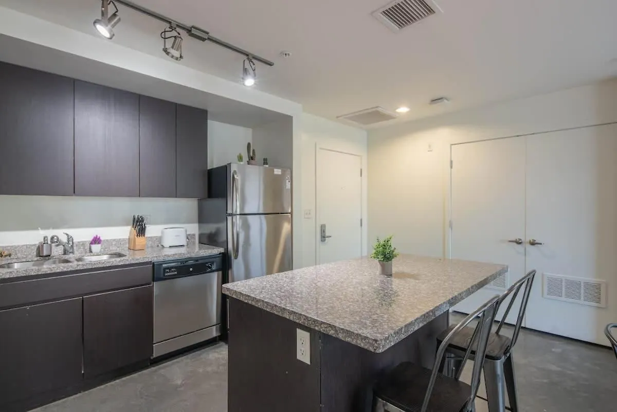 Appartement Modern 2Bd - Cdt - Gym, Pool, Parking - Sleep 8 à Phoenix