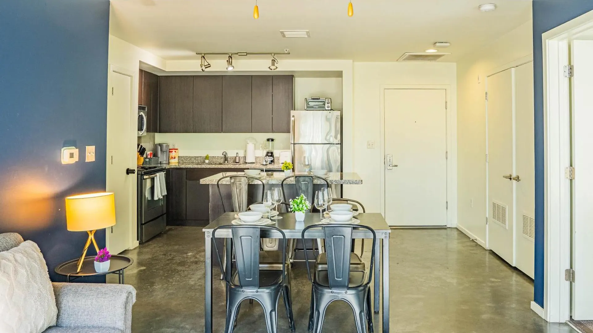 Appartement Modern 2Bd - Cdt - Gym, Pool, Parking - Sleep 8 à Phoenix
