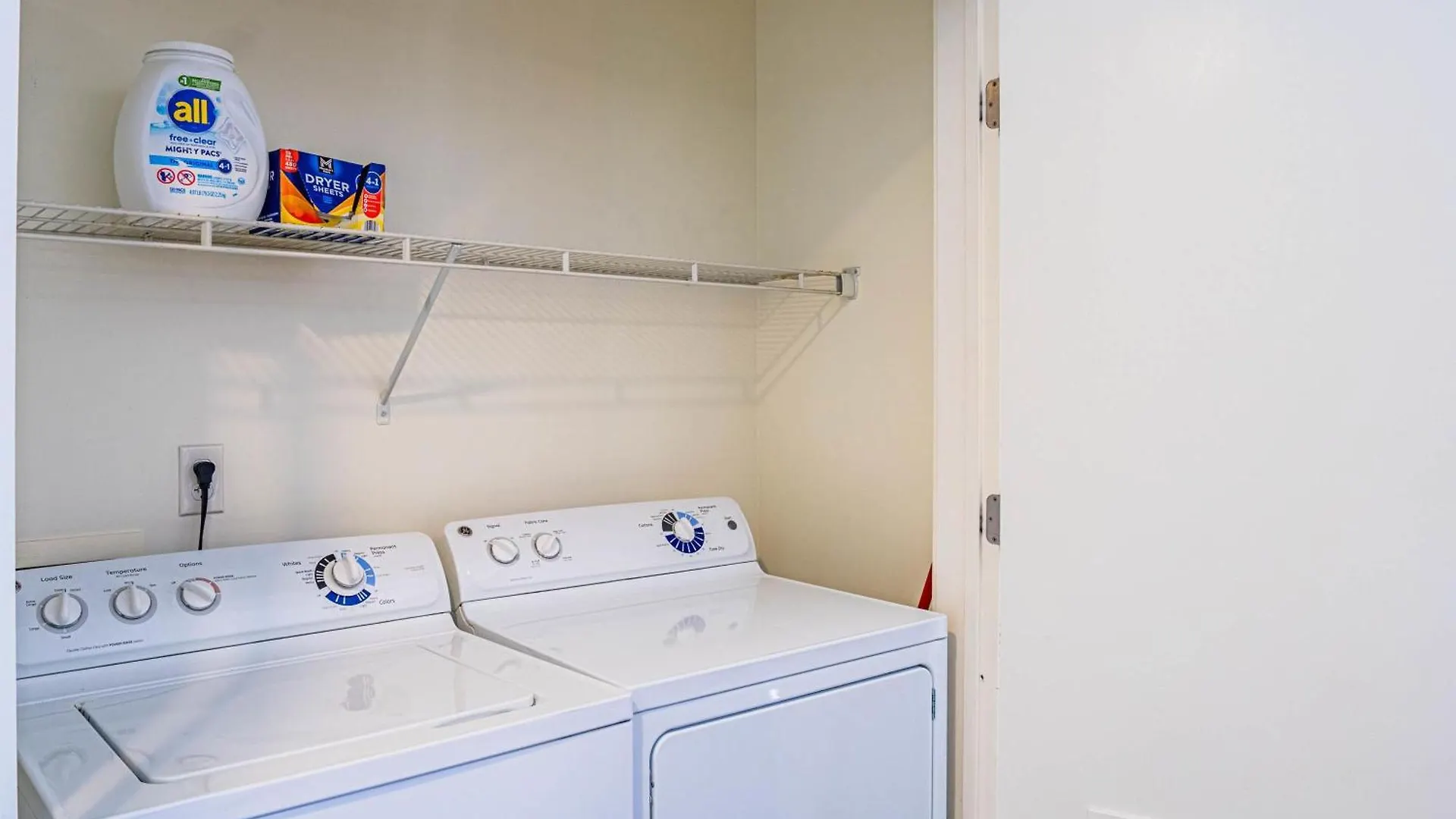 Appartement Modern 2Bd - Cdt - Gym, Pool, Parking - Sleep 8 à Phoenix 0*,  États-Unis