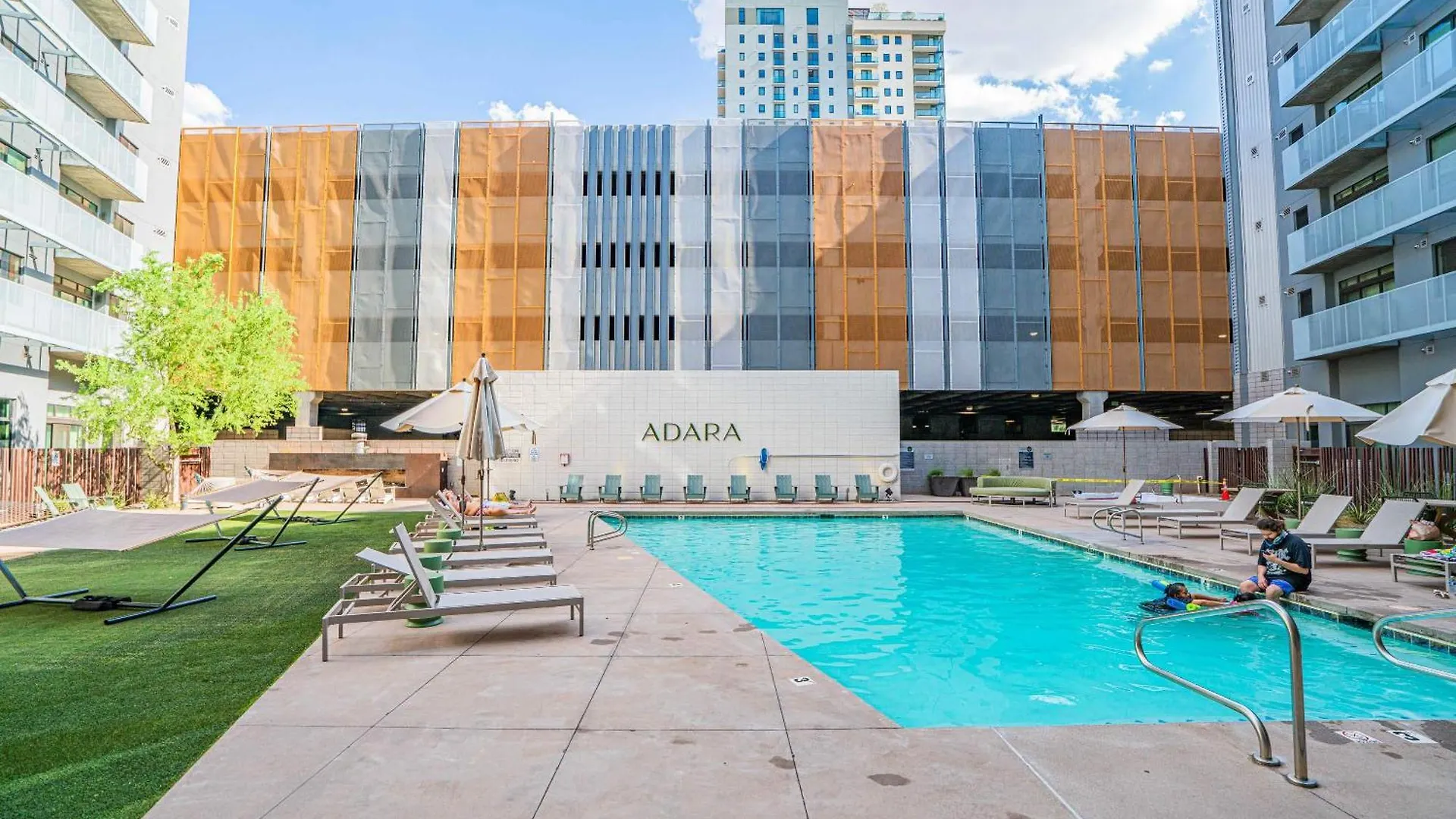 Appartement Modern 2Bd - Cdt - Gym, Pool, Parking - Sleep 8 à Phoenix États-Unis