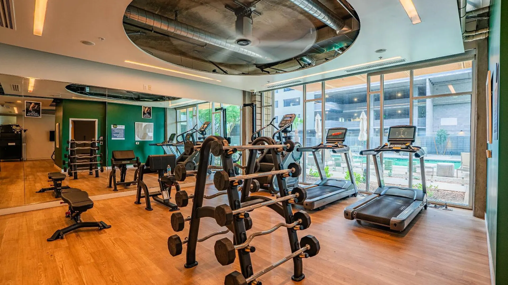 Appartement Modern 2Bd - Cdt - Gym, Pool, Parking - Sleep 8 à Phoenix